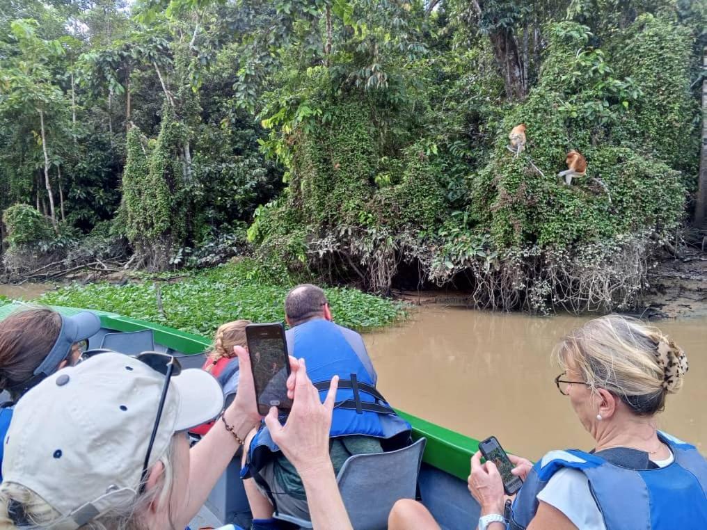 Borneo Jungle Adventure Lodge